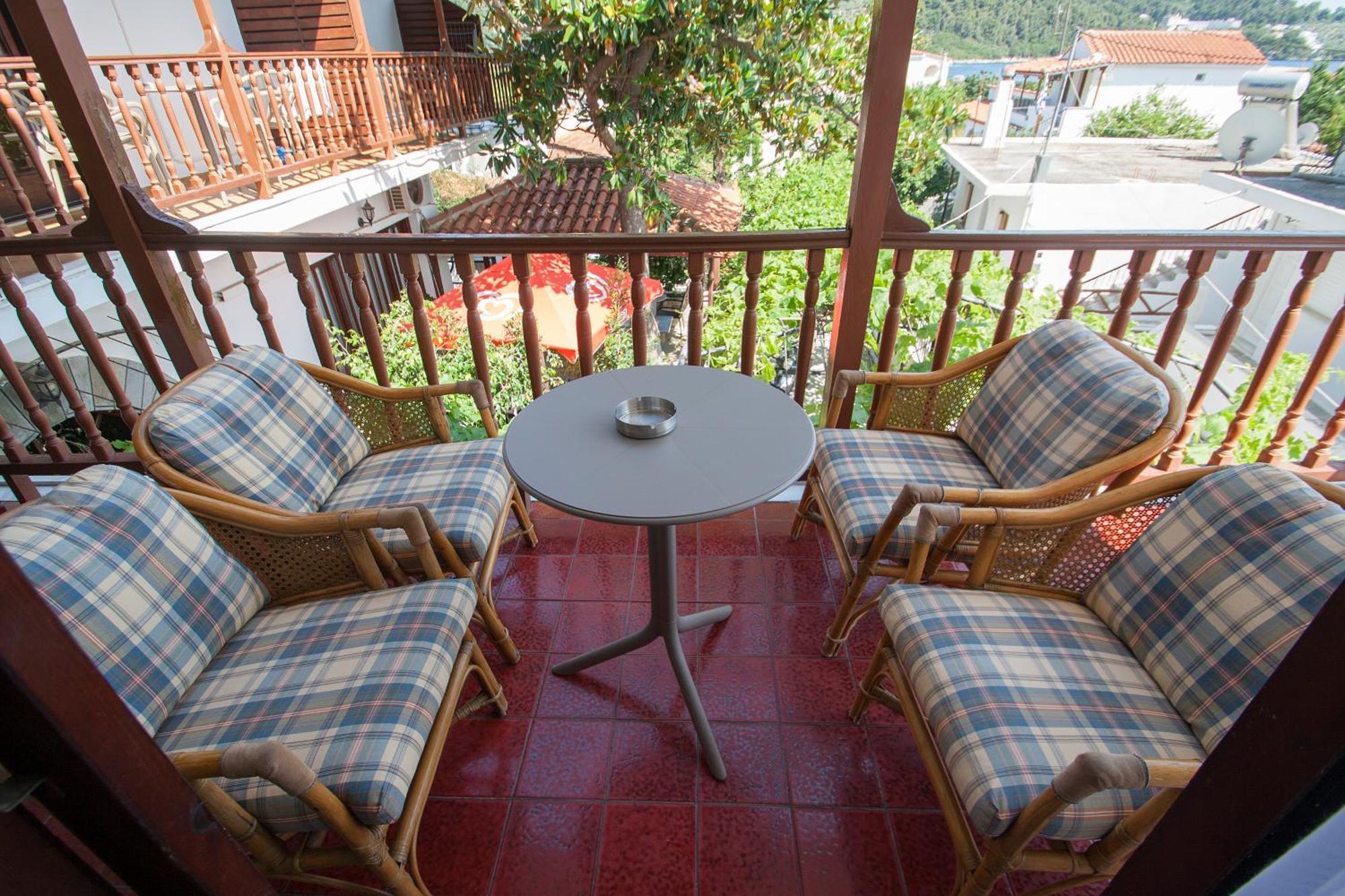 Chrissomalli Sofia Studios Skiathos stad Exteriör bild